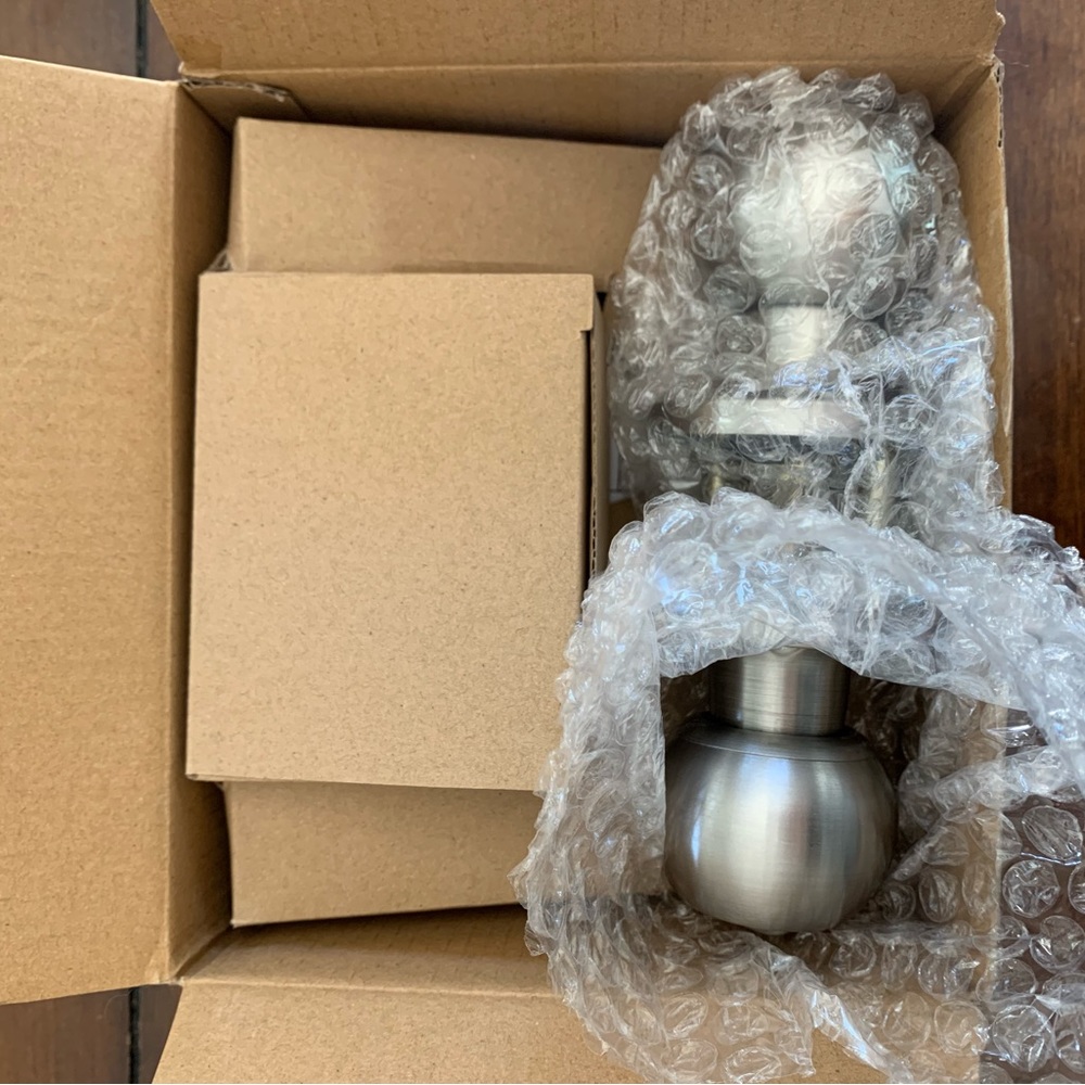 Doorknob lock/key replacement set